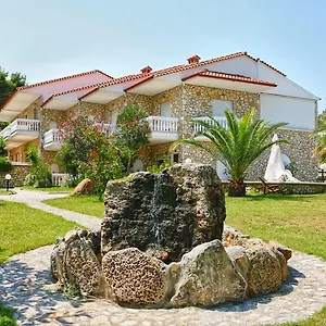 chrouso-apartments.hotelschalkidiki.net/