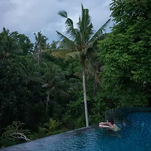 tirta-arum.ubudhotelsnow.com/